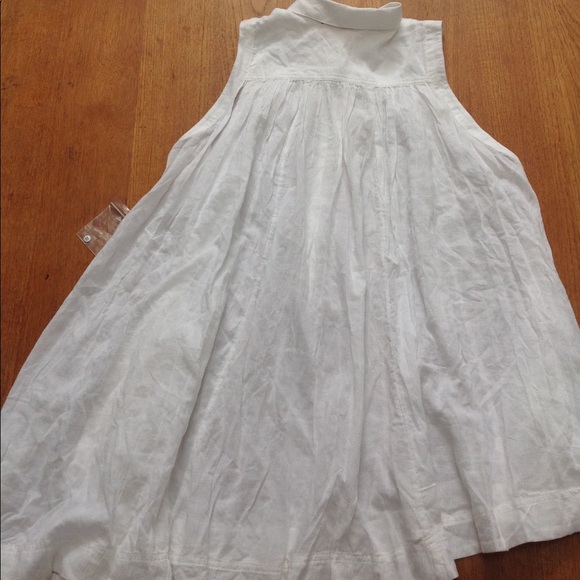 Free People white asymmetrical top/dress - Picture 2 of 6